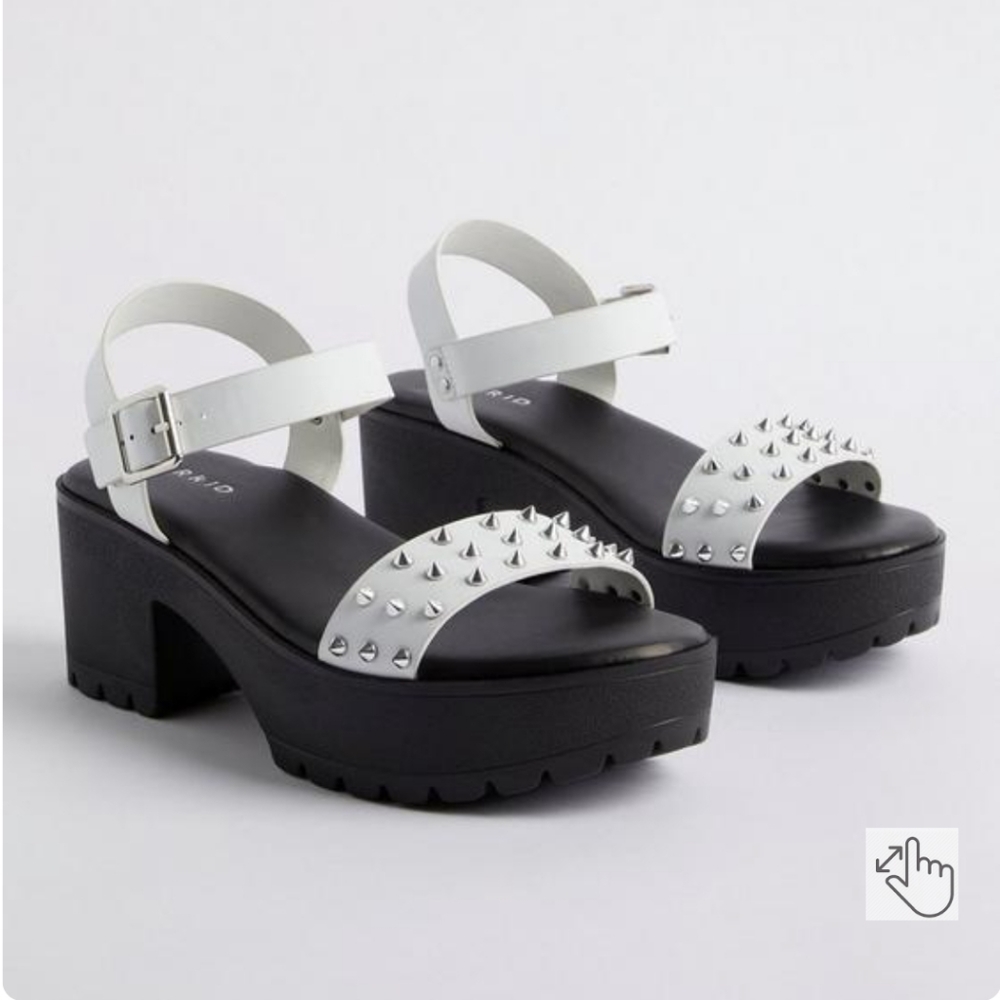 Studded Chunky Heel Sandal (WW)